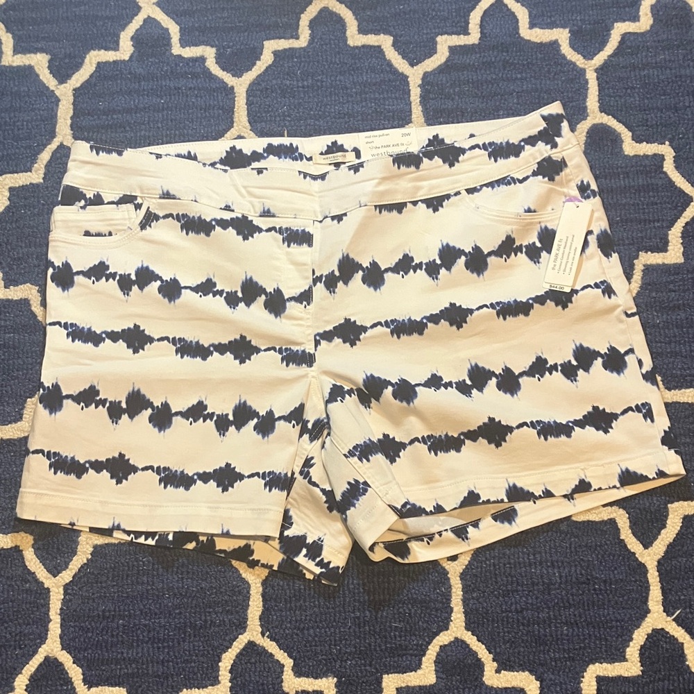 Chic Navy and White Patterned Jean Shorts